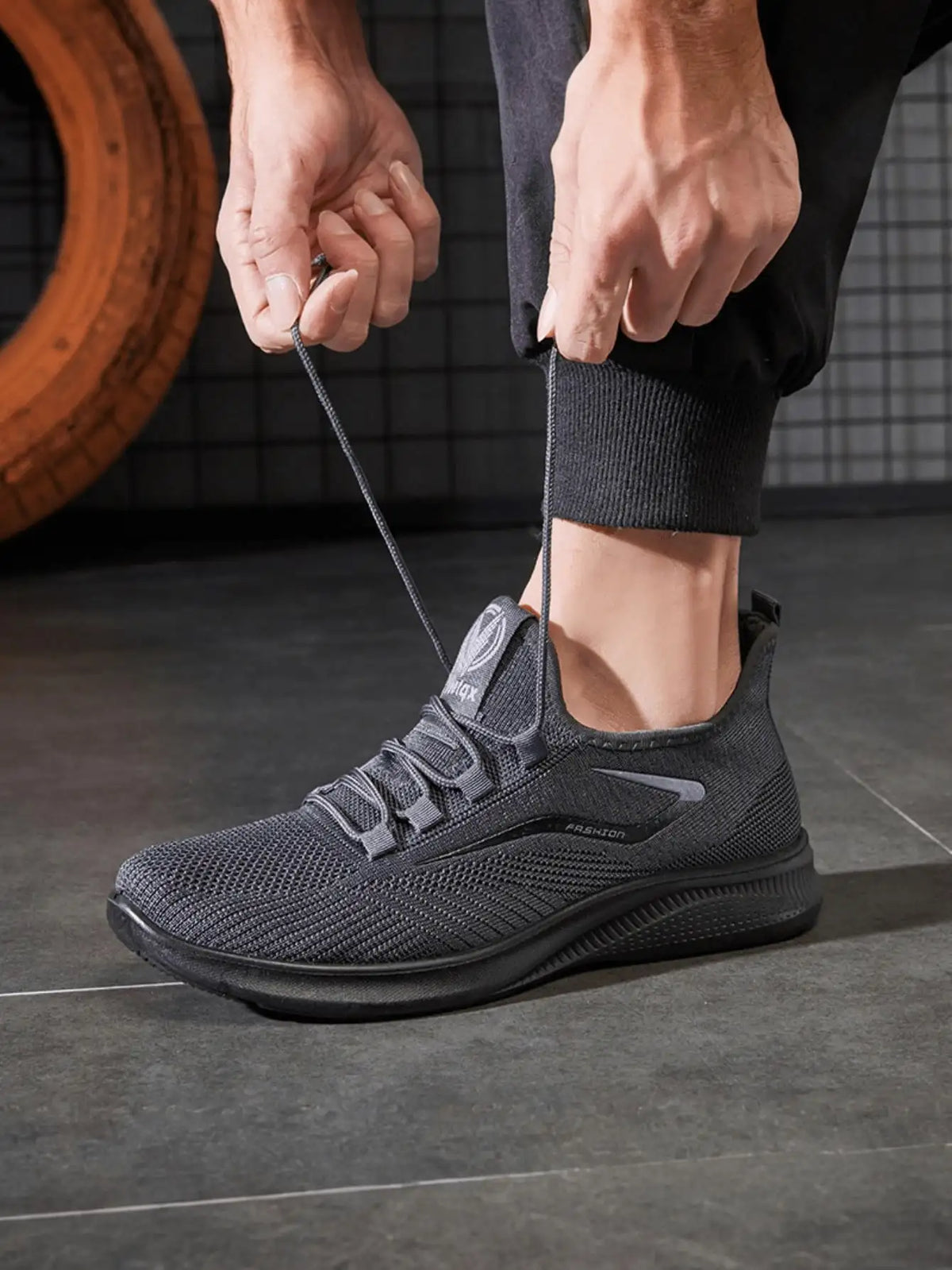 Lightweight Breathable Mesh Running Sneakers
